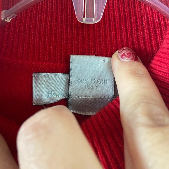 McDuff Finest Cashmere Red Turtleneck Size Small - Picture 3 of 4